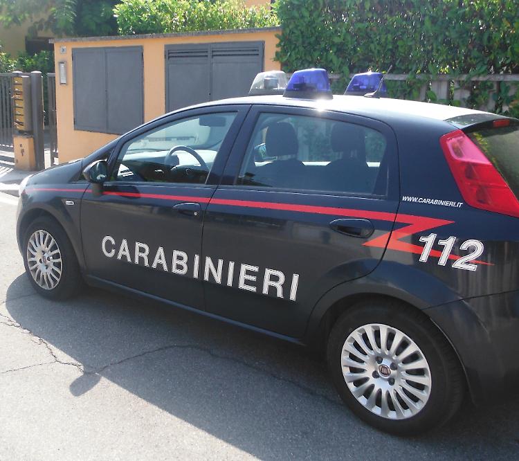 Il ladro sul balcone: «Ora vivo barricata in casa»