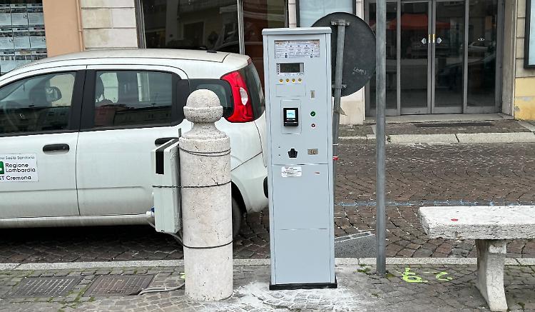 Nuovi parcometri, ora è più facile pagare la sosta