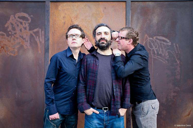Stefano Bollani debutta all’Auditorium Arvedi con il Danish Trio
