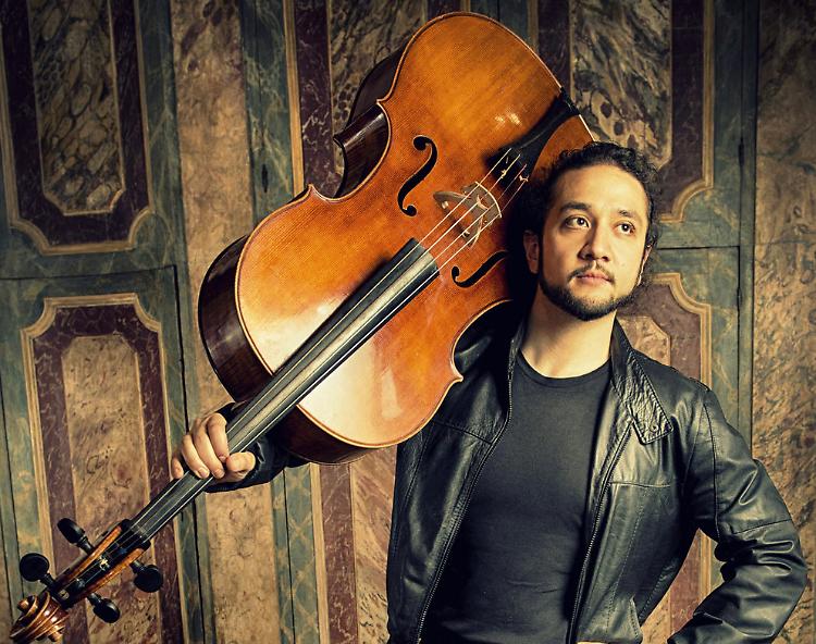 Dal basso. Dagli albori ai tre violoncelli di Del Cinque