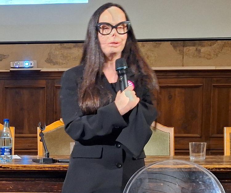 «Guardate voi cosa m’ha fatto l’uomo che diceva d’amarmi»