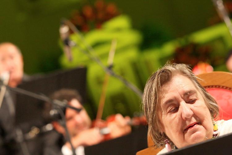 «Ombra che mi baci le labbra»: poesia inedita di Alda Merini