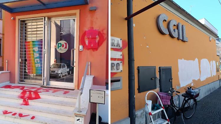 Raid no vax la sede del Pd in via Bacchetta