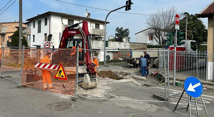 Incrocio di Casanova, viabilità modificata e disagi