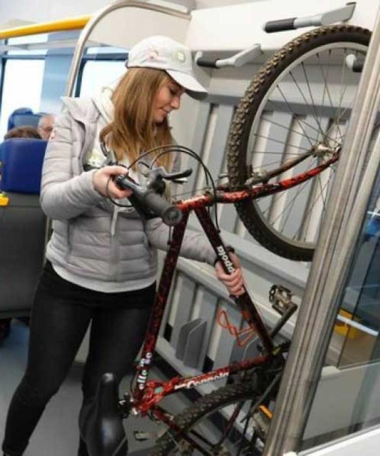 Bici e animali: addio al supplemento