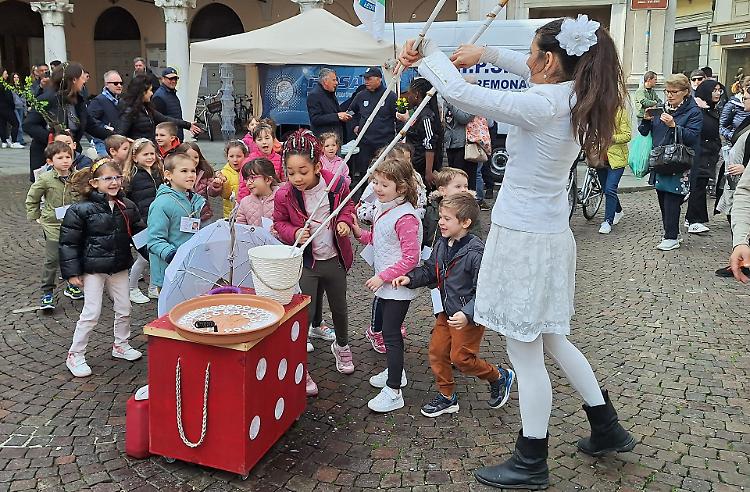 Festa dell'albero, in piazza l'inno di pace della Natura
