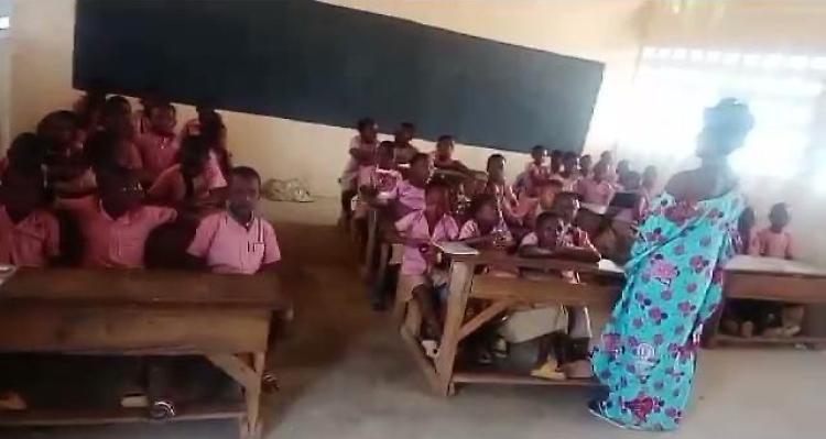 Altre quattro aule per la scuola in Togo