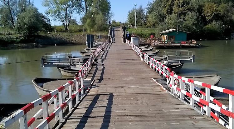 Ponte di barche di Torre d'Oglio, primavera di disagi