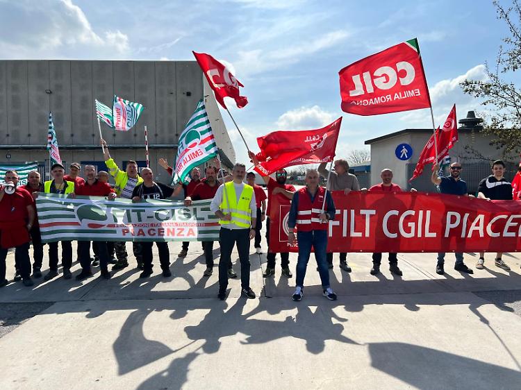 Sda lascia San Nazzaro: doccia fredda per i 140 lavoratori