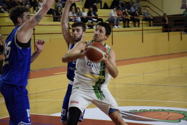 Sansebasket a bersaglio. Battuto Bergamo