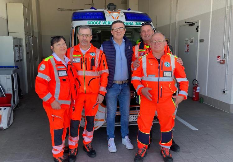 «Vivo grazie a loro, volontari speciali»