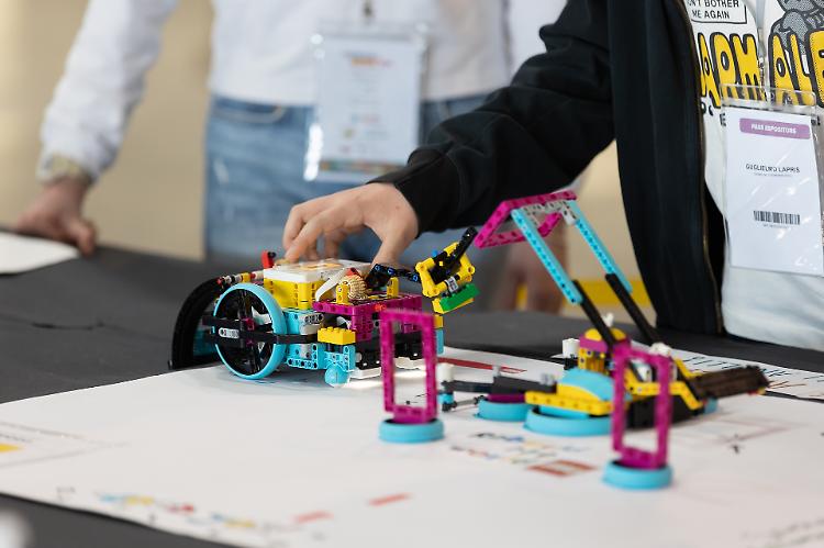 Imparare con i mattoncini: le materie STEM protagoniste a Cremon&Bricks 2024