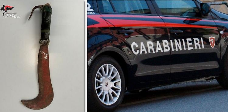 Va in giro con una roncola nel bagagliaio, denunciato 29enne