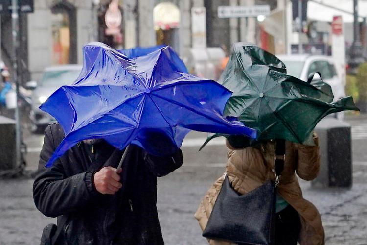 Cambia tutto la prossima settimana:  freddo tardivo con rovesci, temporali e neve in montagna