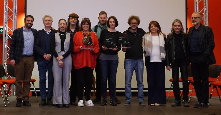 ‘Il tempo dei giganti’ vince il Fiducia Festival