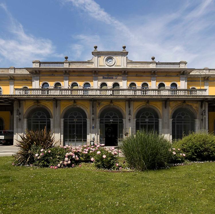 Nuova stazione, spaziosa e accessibile