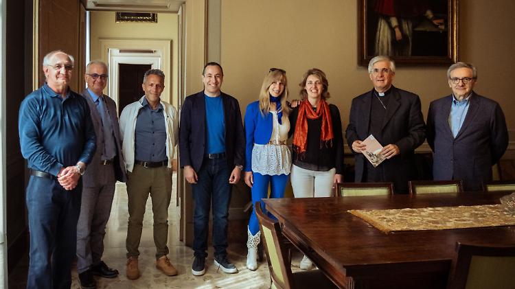 Il vescovo incontra i candidati sindaco: «Le elezioni, un esercizio di democrazia da onorare»