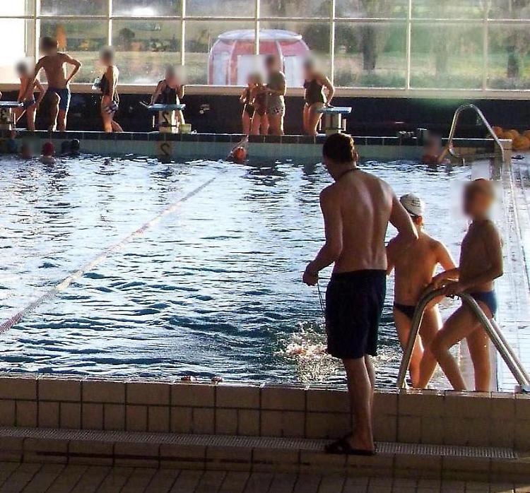 Piscina, altri aumenti per le società. E l’ascensore rimane fermo al palo