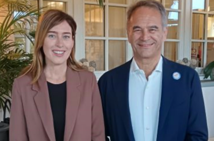 Maria Elena Boschi a Pandino dalla parte di Luigi Galimberti