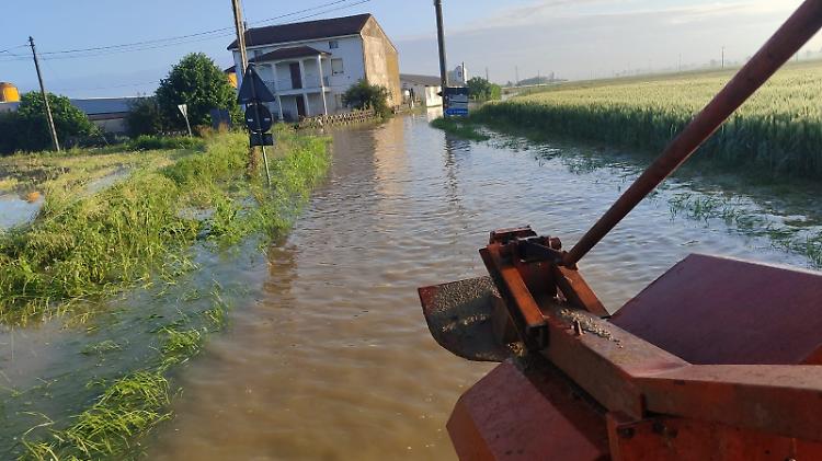 Allagamenti stradali a San Pietro in Mendicate