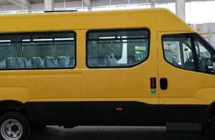 Scuolabus senza revisione, multa da 175 euro