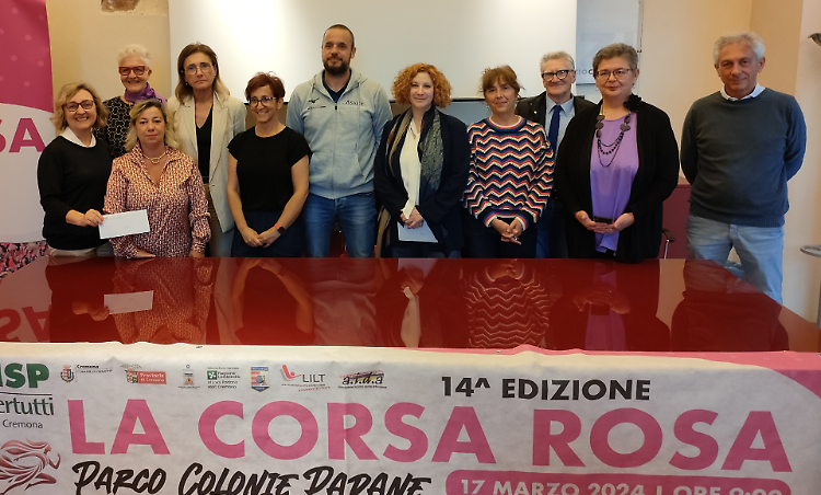La Corsa Rosa fa del bene: consegnati 7000 euro a due associazioni