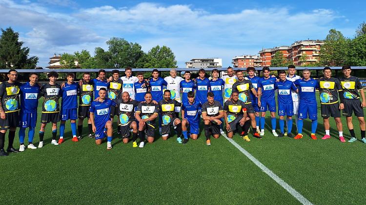 Al Voltini, il calcio benefico unisce le star della solidarietà