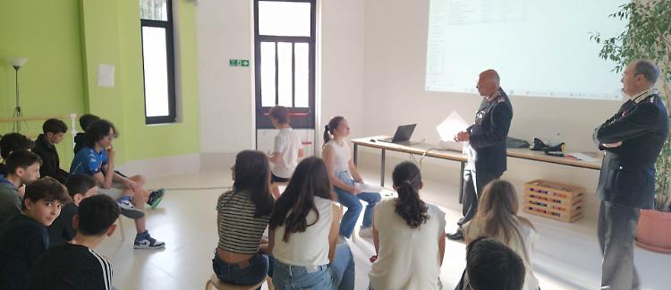 Web e social:  carabinieri in campo