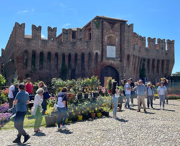 A Borgo Fiorito migliaia di visitatori
