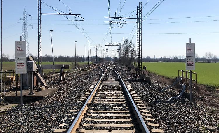 Scatta il blocco: addio treni per un mese