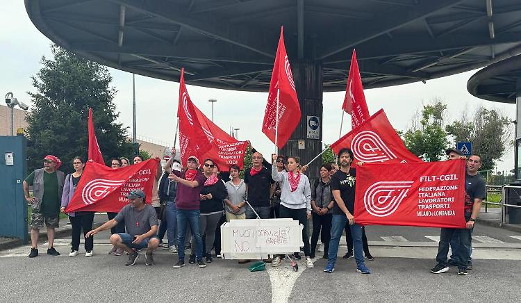 Intercos assume: vertenza chiusa per 50