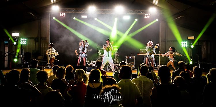 Divina show - Tribute Disco Dance