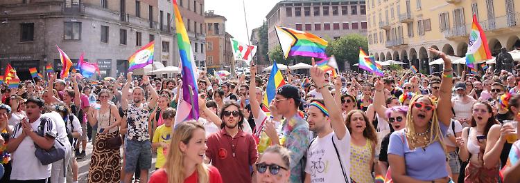 «Nozze egualitarie. Pari diritti e doveri»
