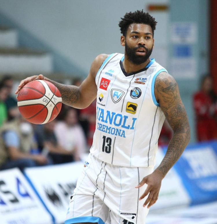 Vanoli: rinnovo per Lacey