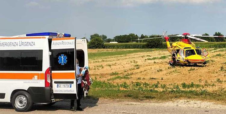 Colto da malore in casa, minore soccorso con l’elicottero