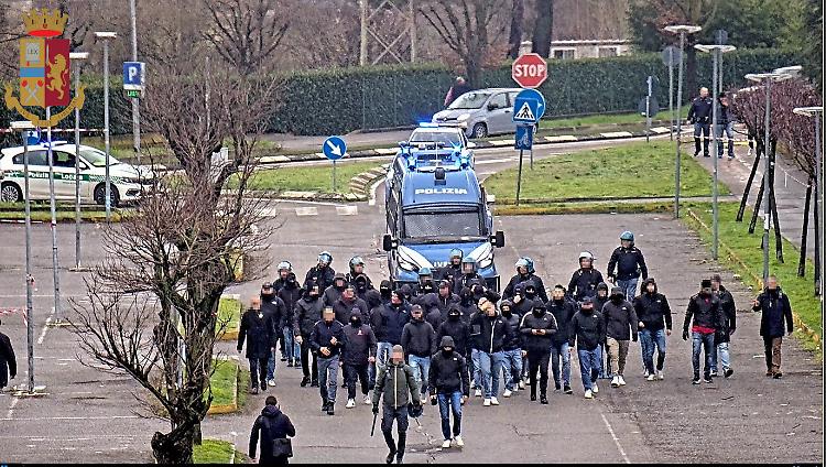 Quindici Daspo a tifosi del Mantova per gli scontri prima della partita con la Pergolettese
