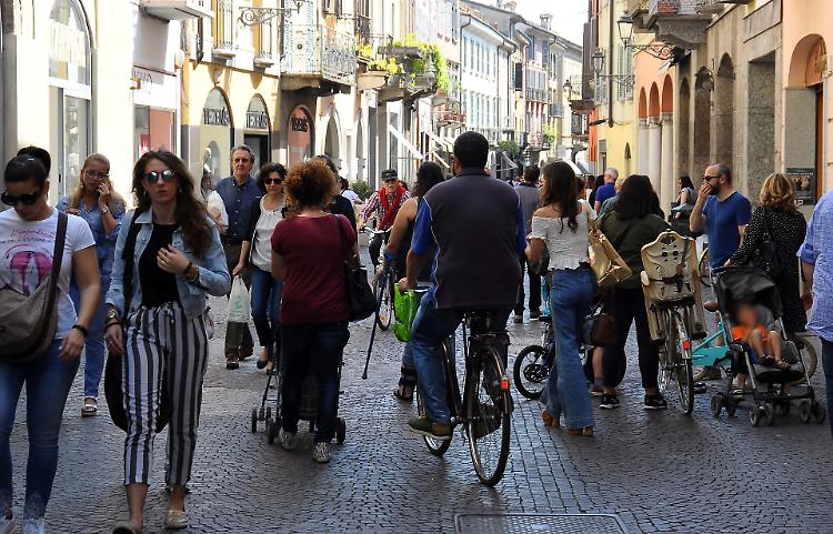 Commercio: da gennaio accese 20 nuove insegne