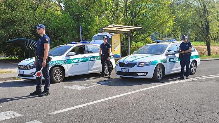 Polizia attiva anche a Ferragosto, oltre 30 auto controllate