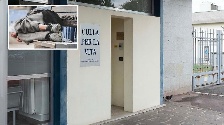 Le notti all’addiaccio nella ‘culla per la vita’