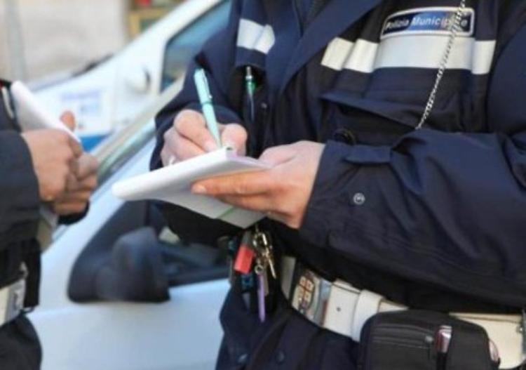 Vigili ‘sceriffo’, tre condannati e uno assolto