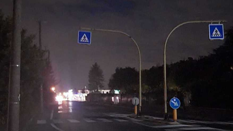 Via Milano ancora una volta al buio