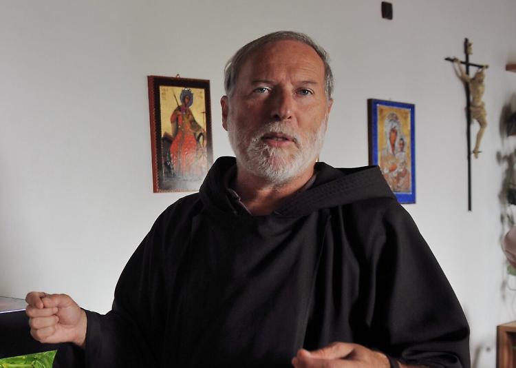 Addio a padre Gianni Landini, comunità dei fedeli dei Sabbioni in lutto
