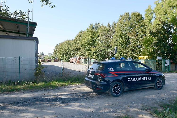 Porta in discarica una bomba: ferito dall'esplosione 