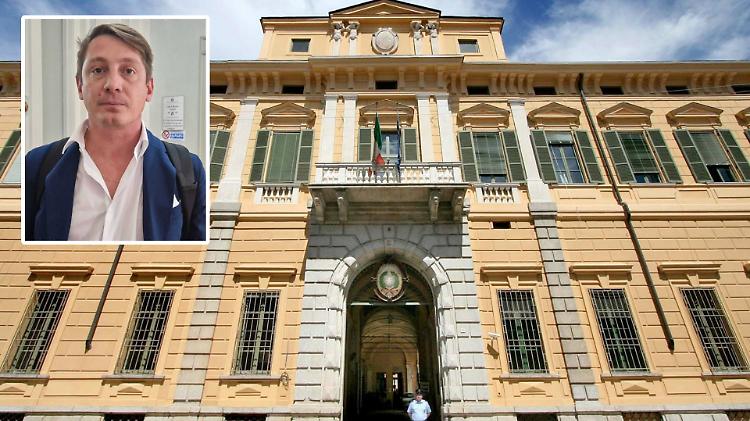 Espulso dall'Italia, torna per il figlio