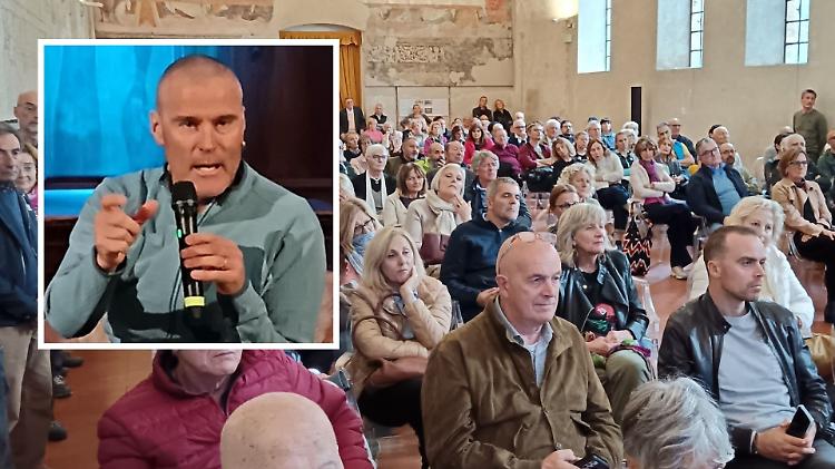 ‘I mondi carta’, adrenalina e grandi imprese con lo scalatore Confortola 