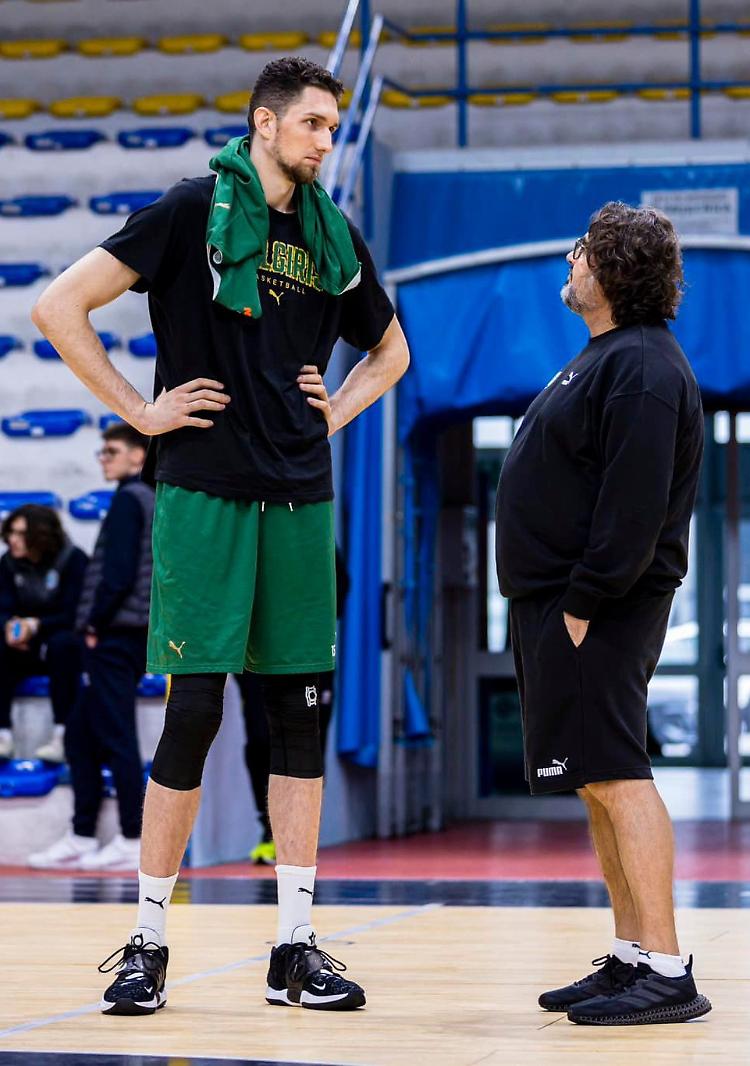 Coach Trinchieri al PalaRadi