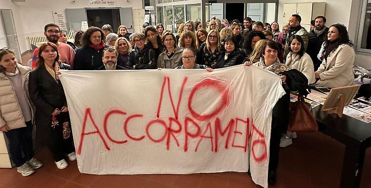Genitori decisi: «No all’accorpamento»