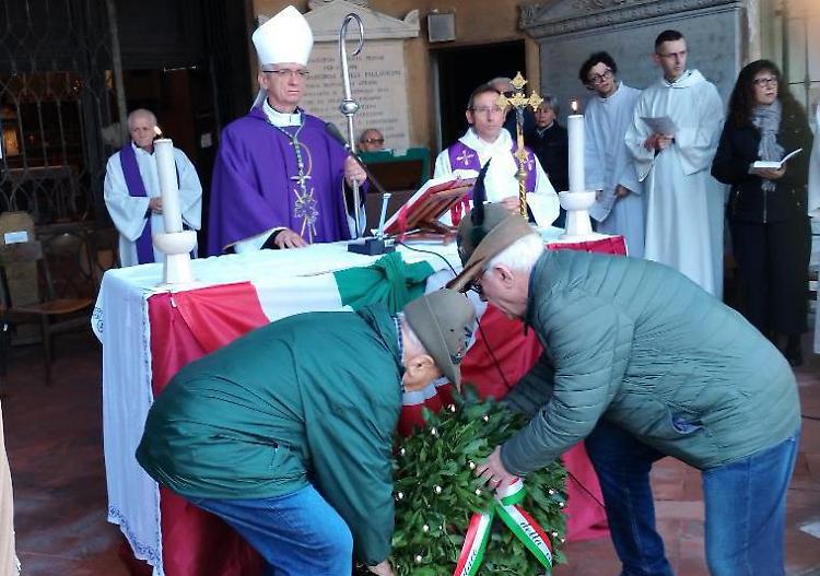 Il ricordo di coloro che «hanno dato la vita per un ideale»