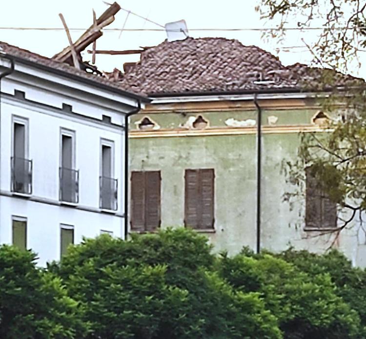 Palazzo Fabi: «Tetto ko, c’è pericolo»
