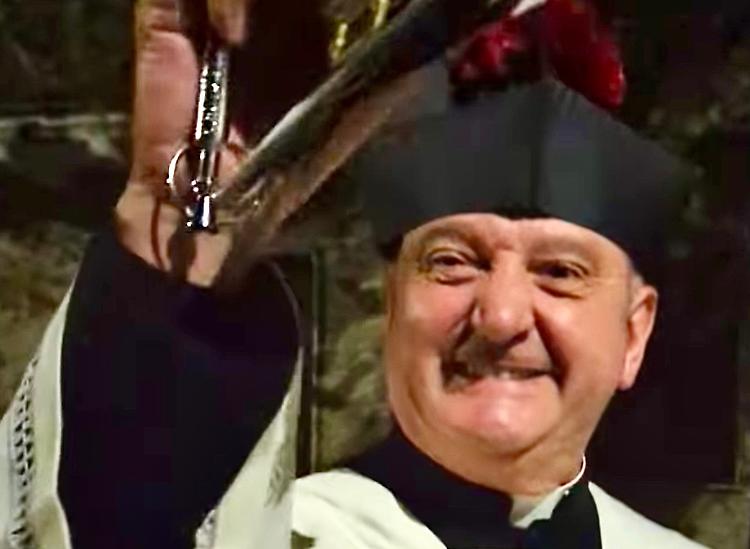 Il don ‘usignolo di Dio’ diventa stella del web